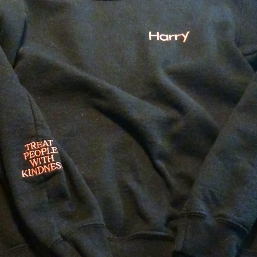 Harry styles sweater small black
